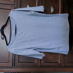 Covington Women's Blue & White Striped 3/4 Sleeve Top. Size L